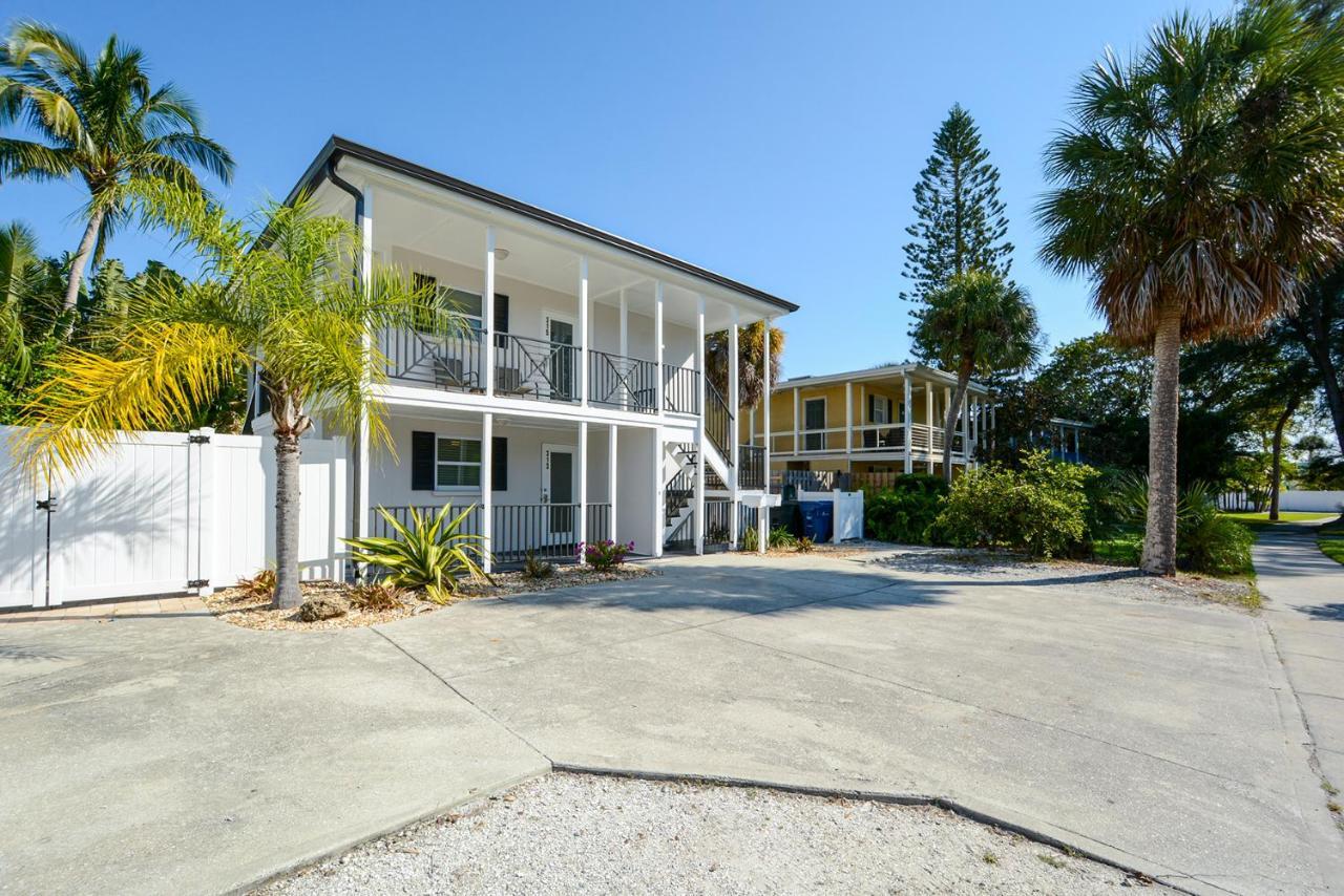Canal 315 - Right In Siesta Key Village! Exterior photo