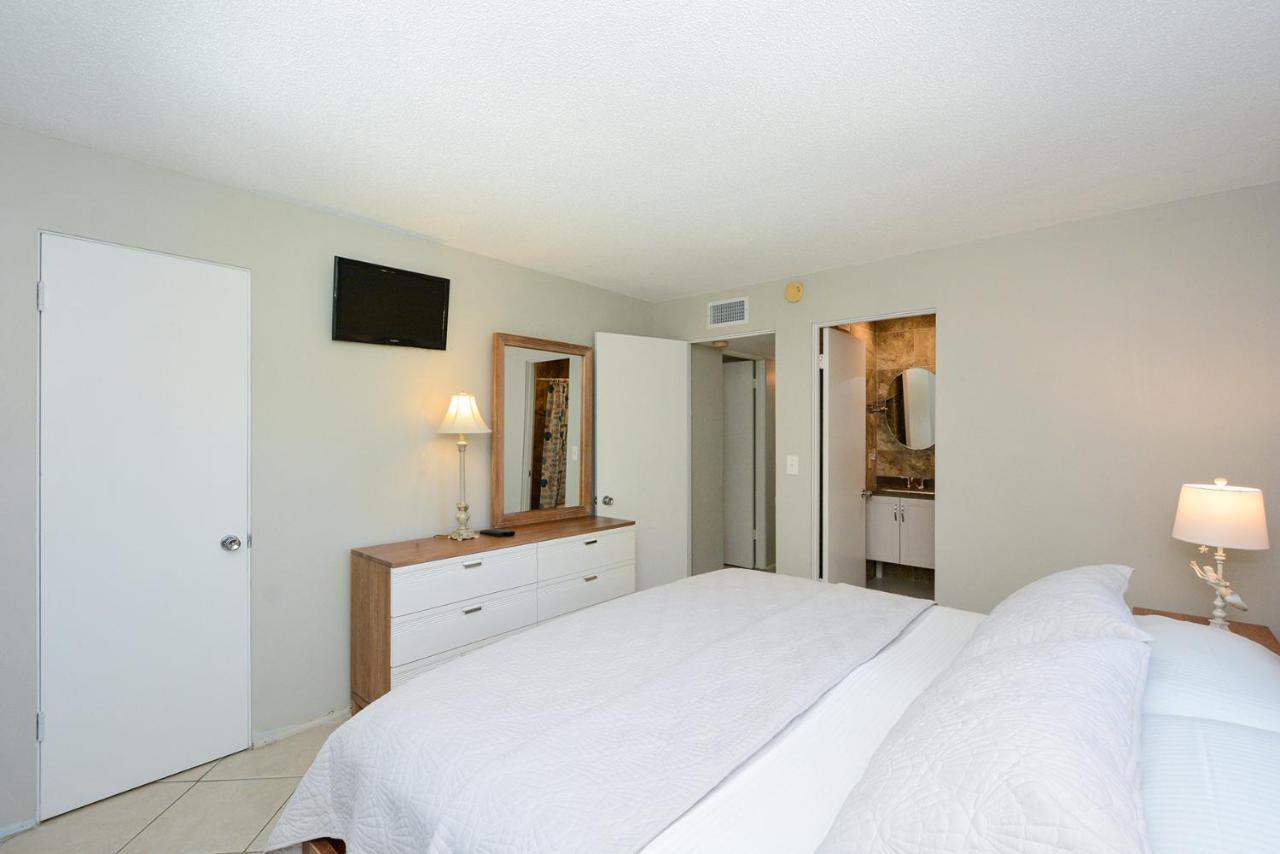 Canal 315 - Right In Siesta Key Village! Exterior photo